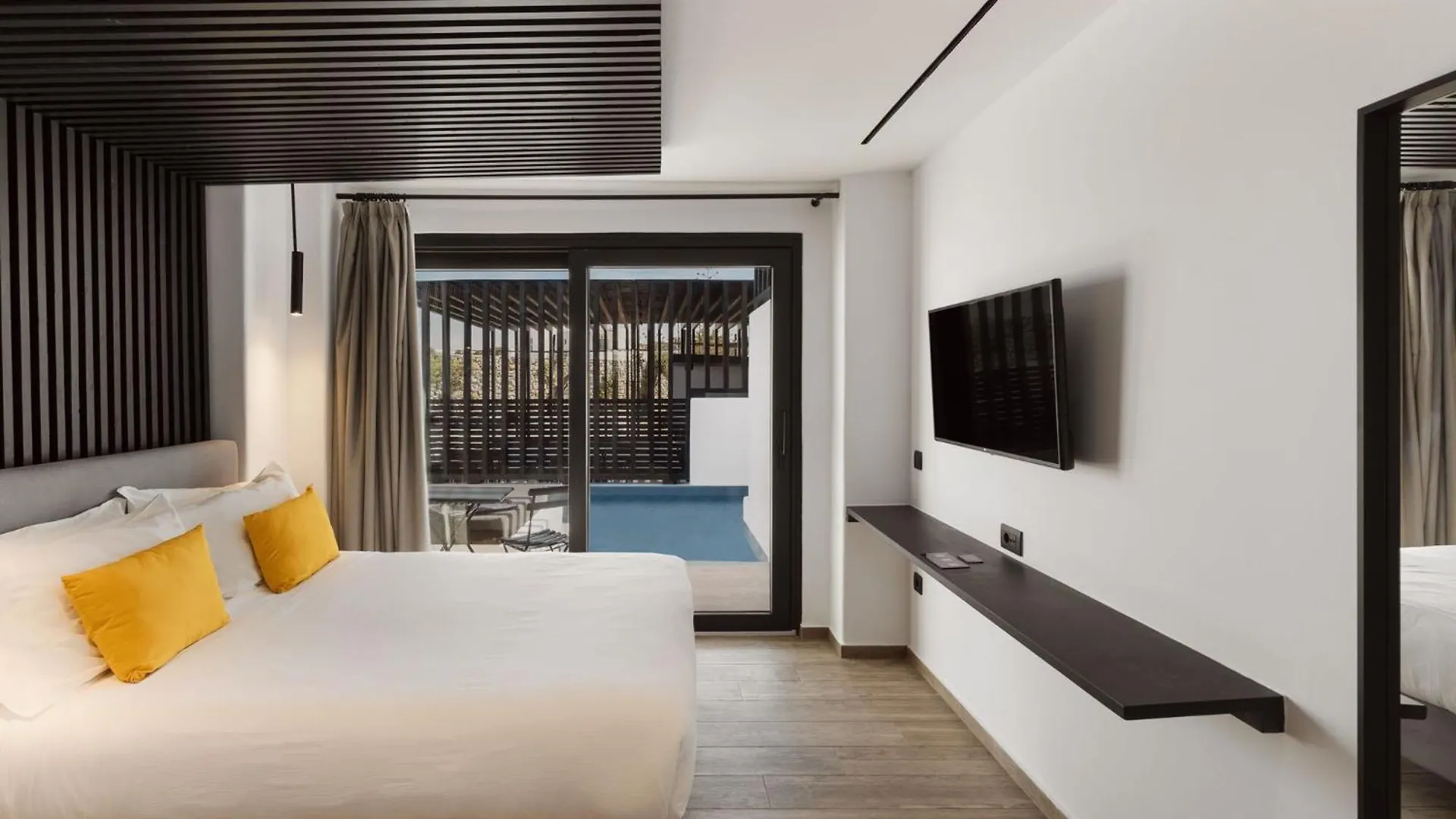 Mazera Boutique Hotel Mykonos Town 4*,